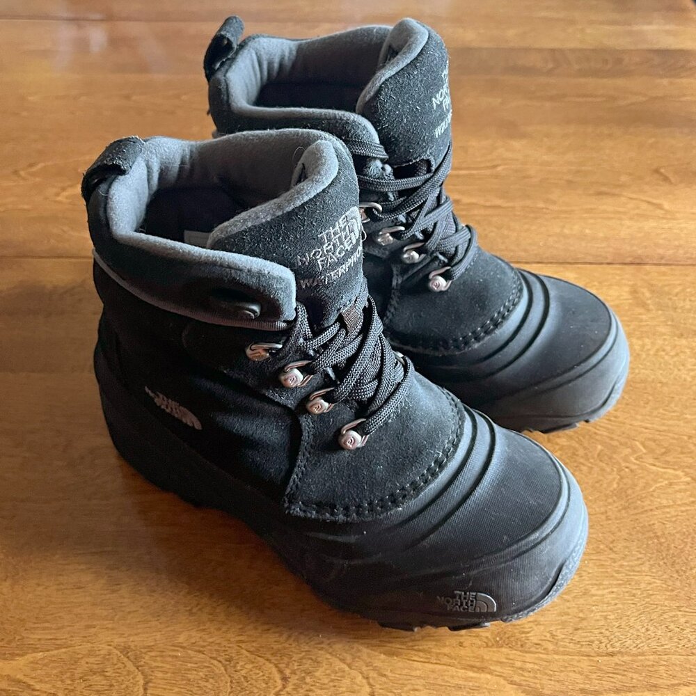 The North Face black winter Chilkat boots 2